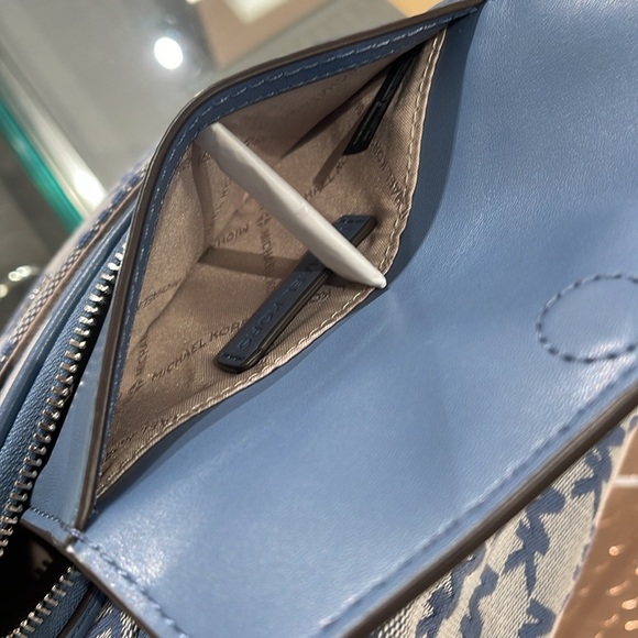 MICHAEL KORS
Maisie Large Logo 2-in-1 Sling Waist Fanny Pack Crossbody 
Denim - Picture 5 of 16